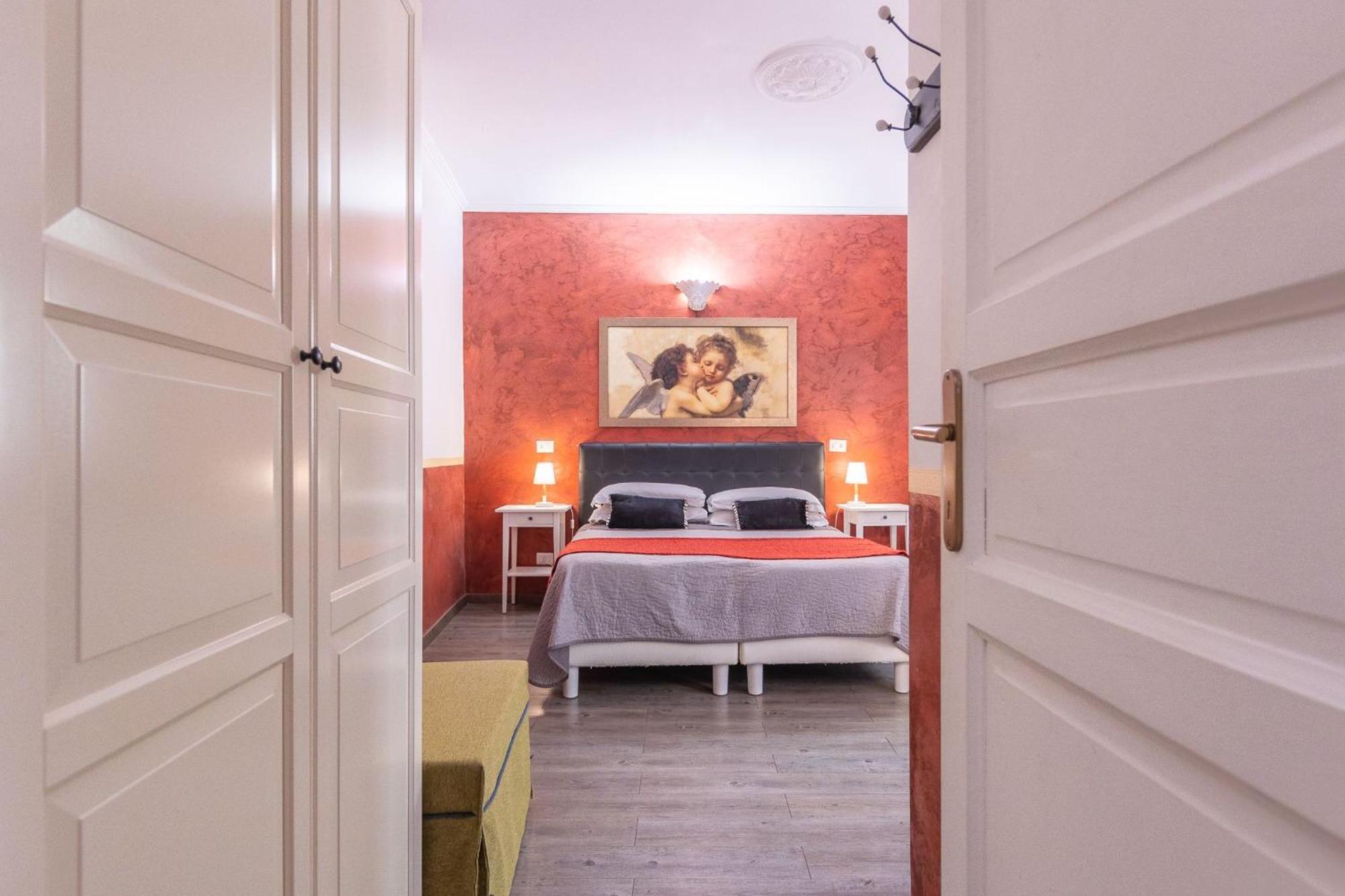 Room In Bb - Family Room In History House ローマ エクステリア 写真
